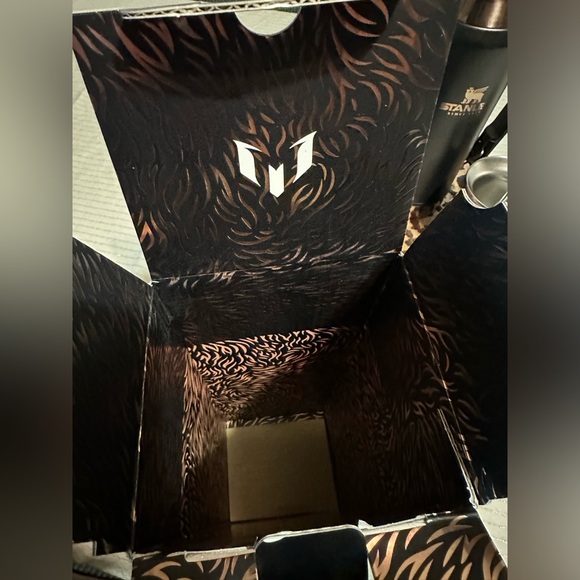 NEW MESSI GOAT Stanley high precision flow mate systemThermos 1.2 L - Picture 3 of 6